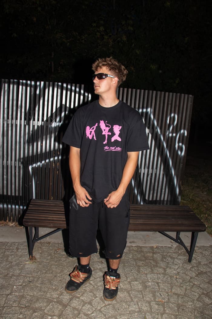 THE REAL STARS TEE